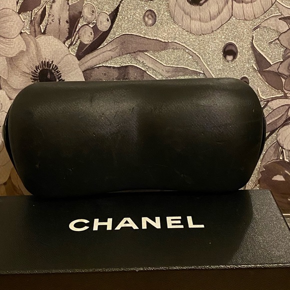 Chanel 5113 c.538/73 Sunglasses Transparent Brown with Black Camellia Flowers - Picture 15 of 16